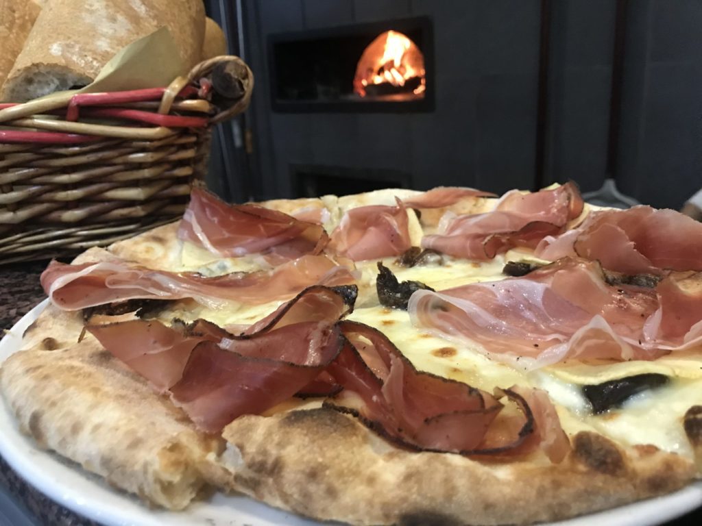 Pizzeria